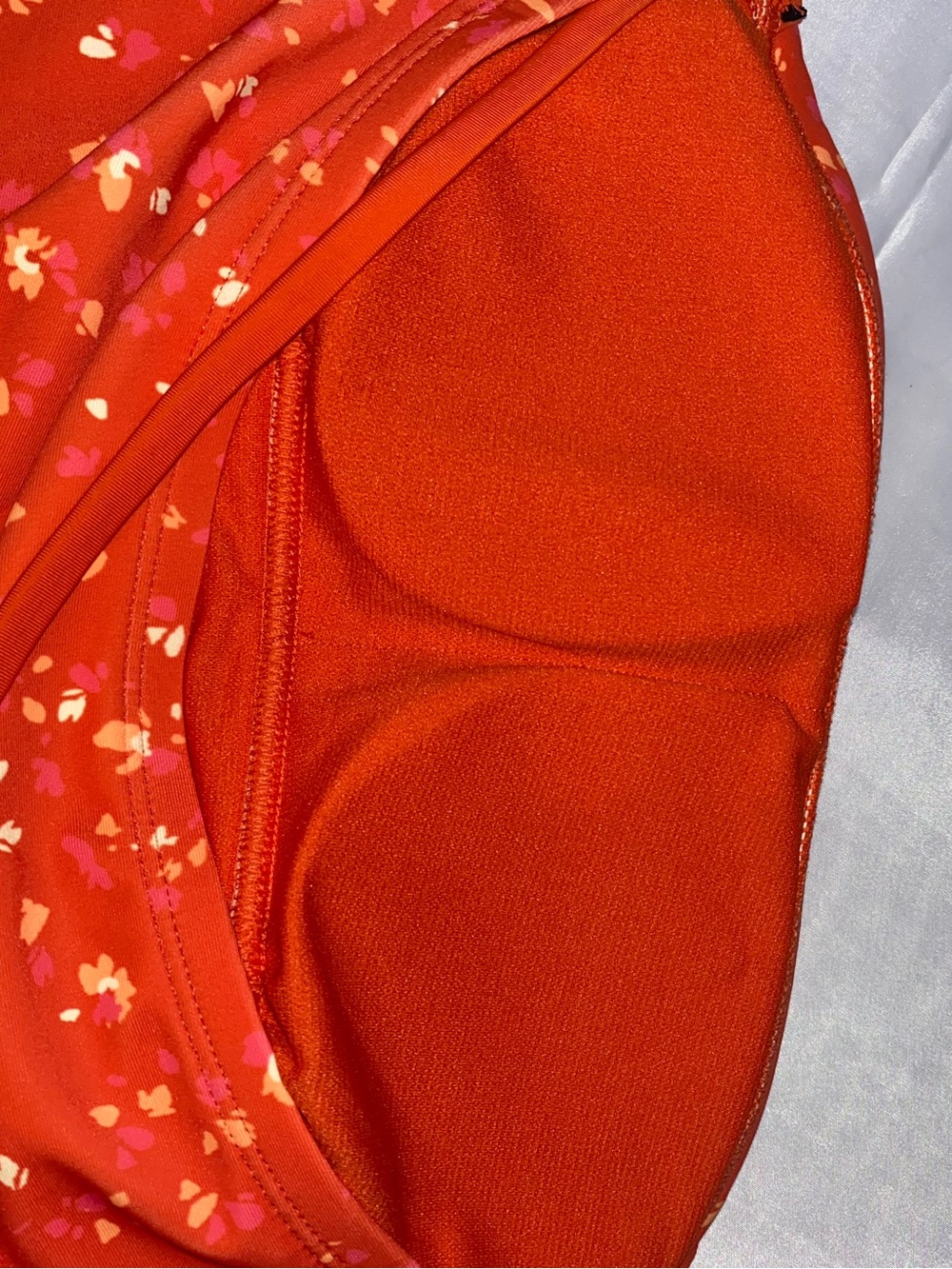 Woman’s swim bundle - Picture 7 of 9